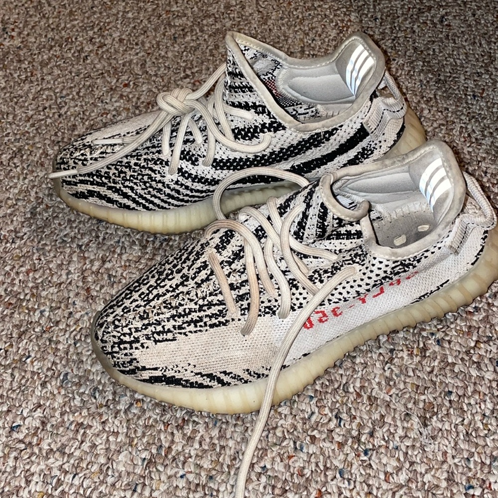 Yeezys (pretty worn) size 5.5M (6.5/7 women)